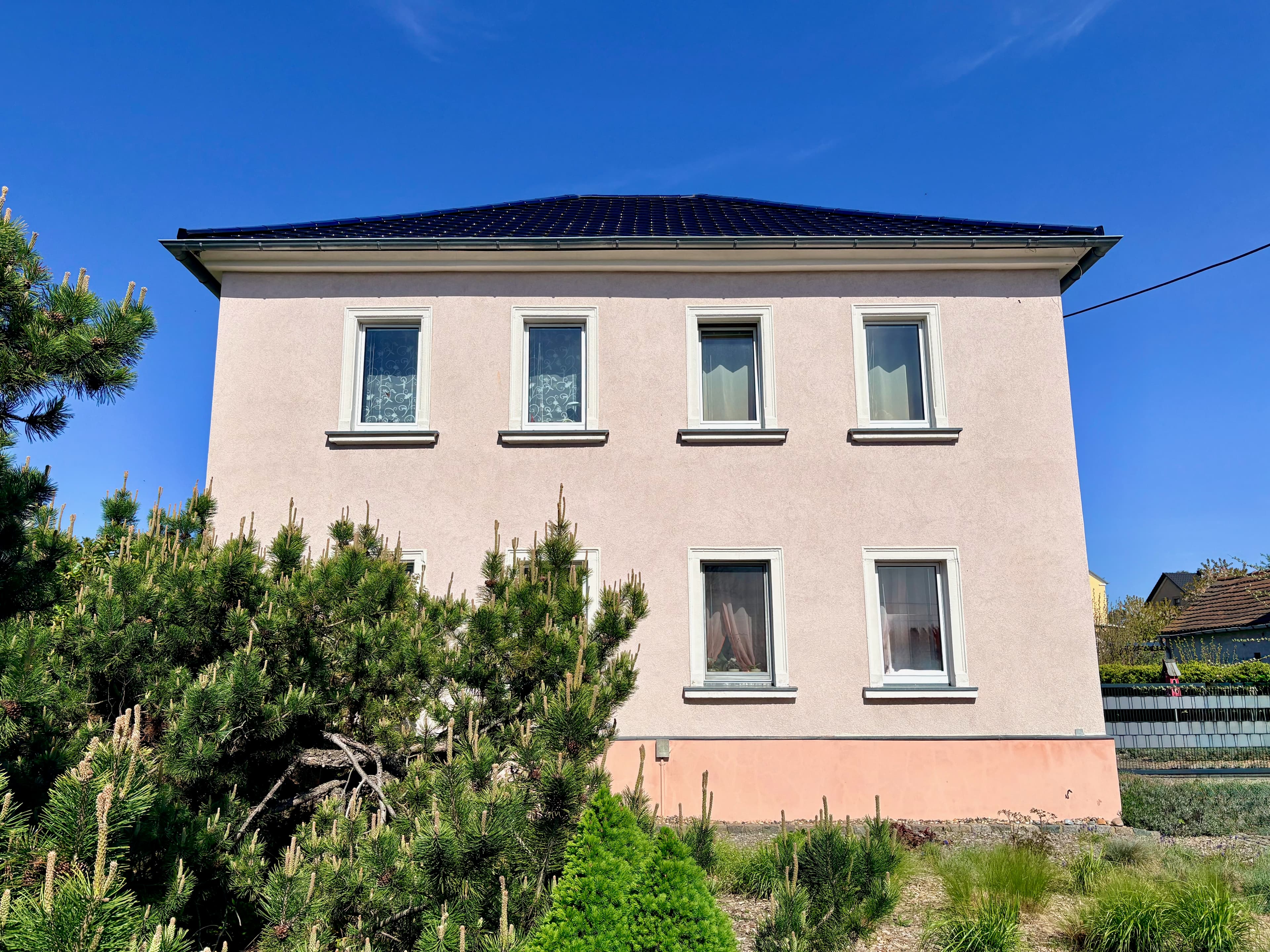 Familienidylle mit großem Garten und Pool - hier werden Wohnträume wahr – Immobilie in Dresden bei EdelWert Immobilien