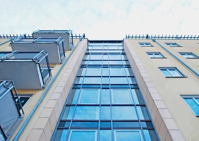 Drei Zimmer mit Blick über Striesen ! – Immobilie in Dresden bei EdelWert Immobilien